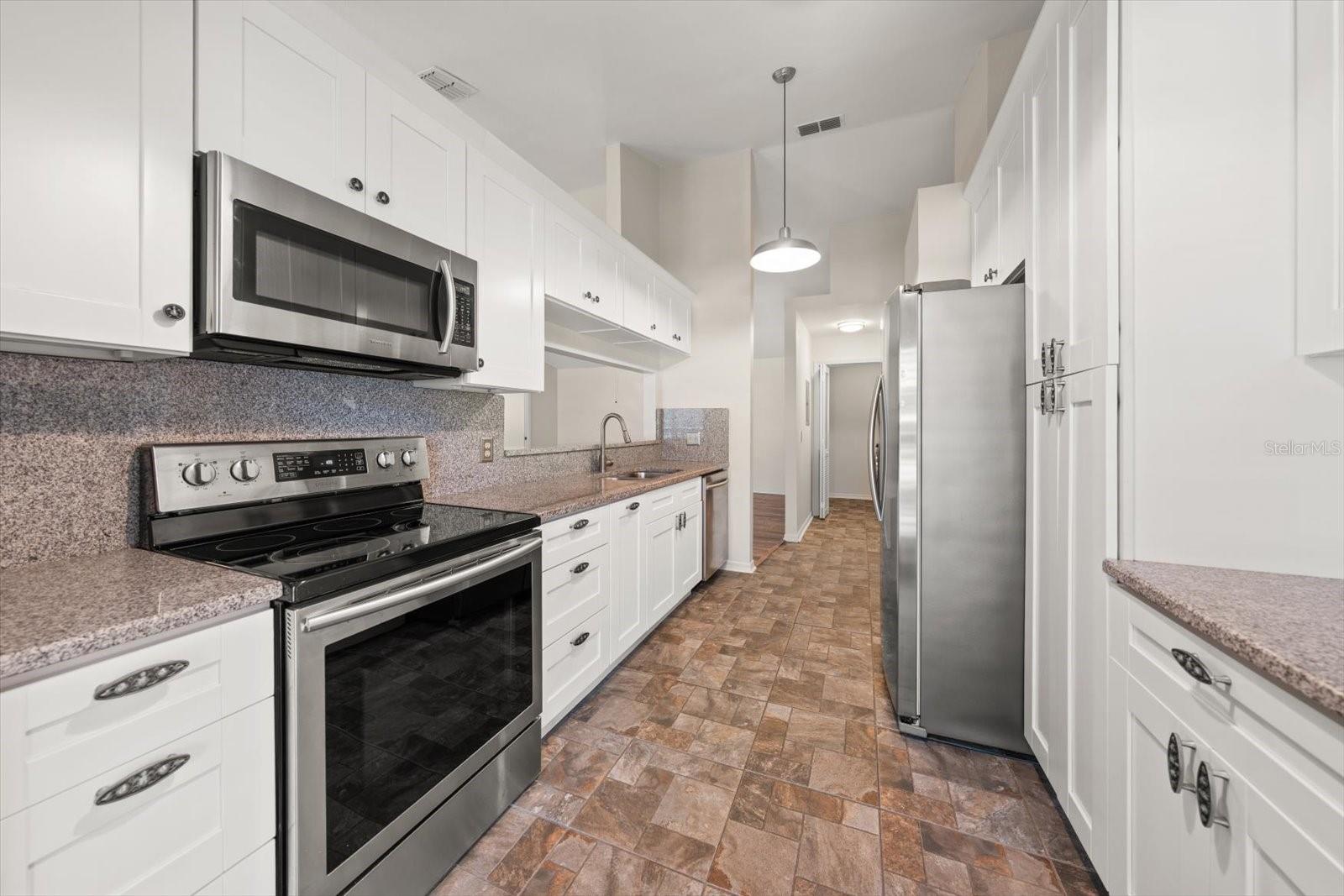 VILLAS OF LAKE ARBOR - Residential