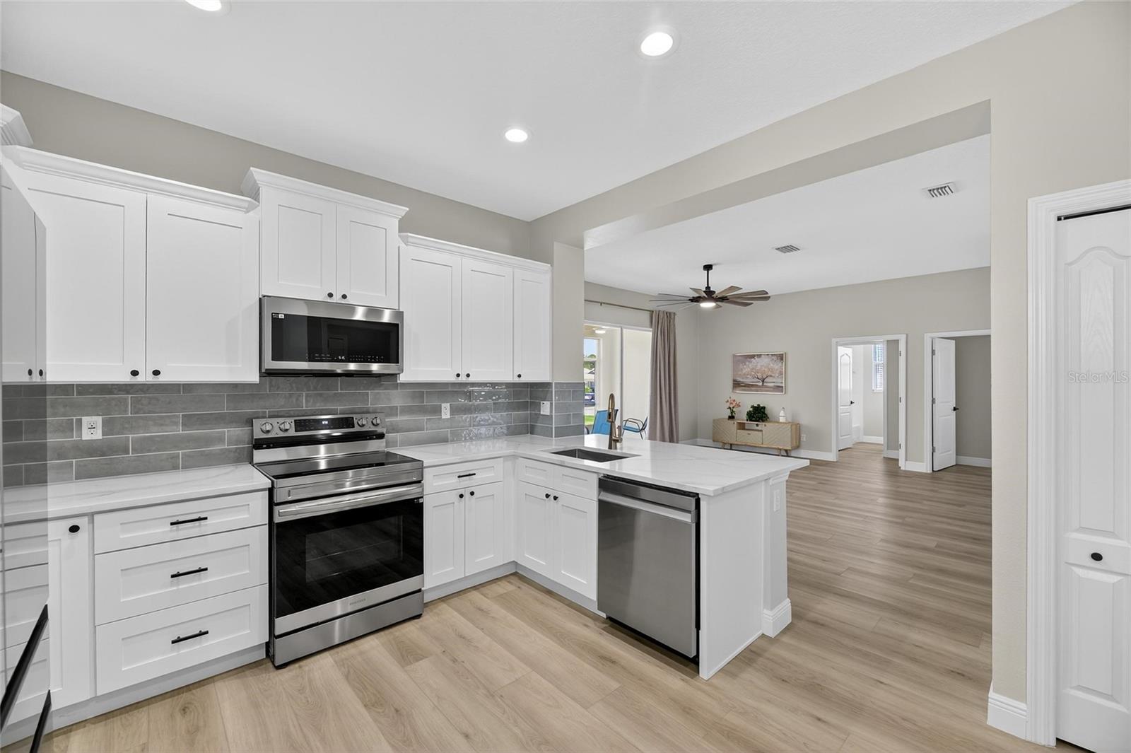 SUN CITY CENTER UNIT 260 - Residential Lease