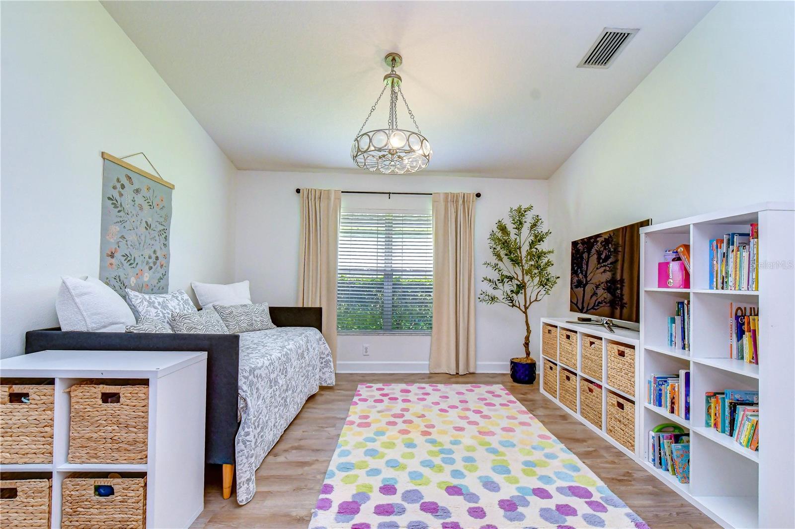 BALLANTRAE VILLAGE 6 - Residential