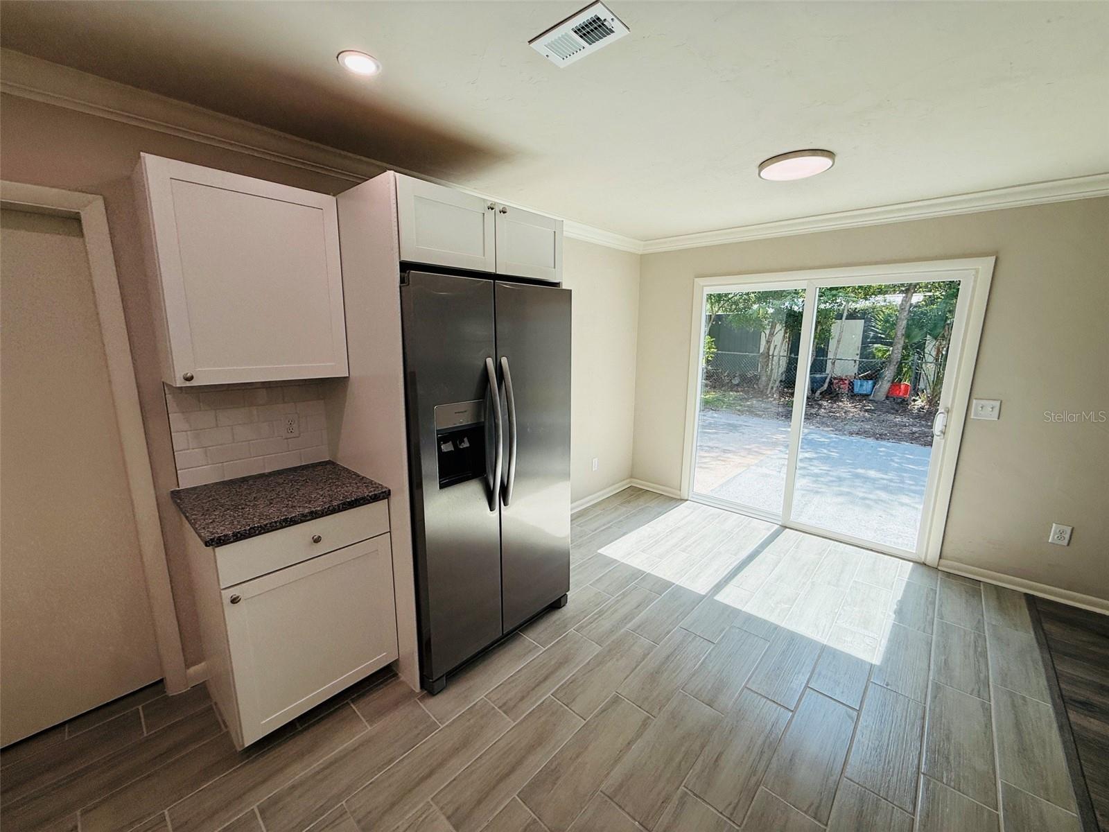 HIGHLAND COURT MANOR - Residential
