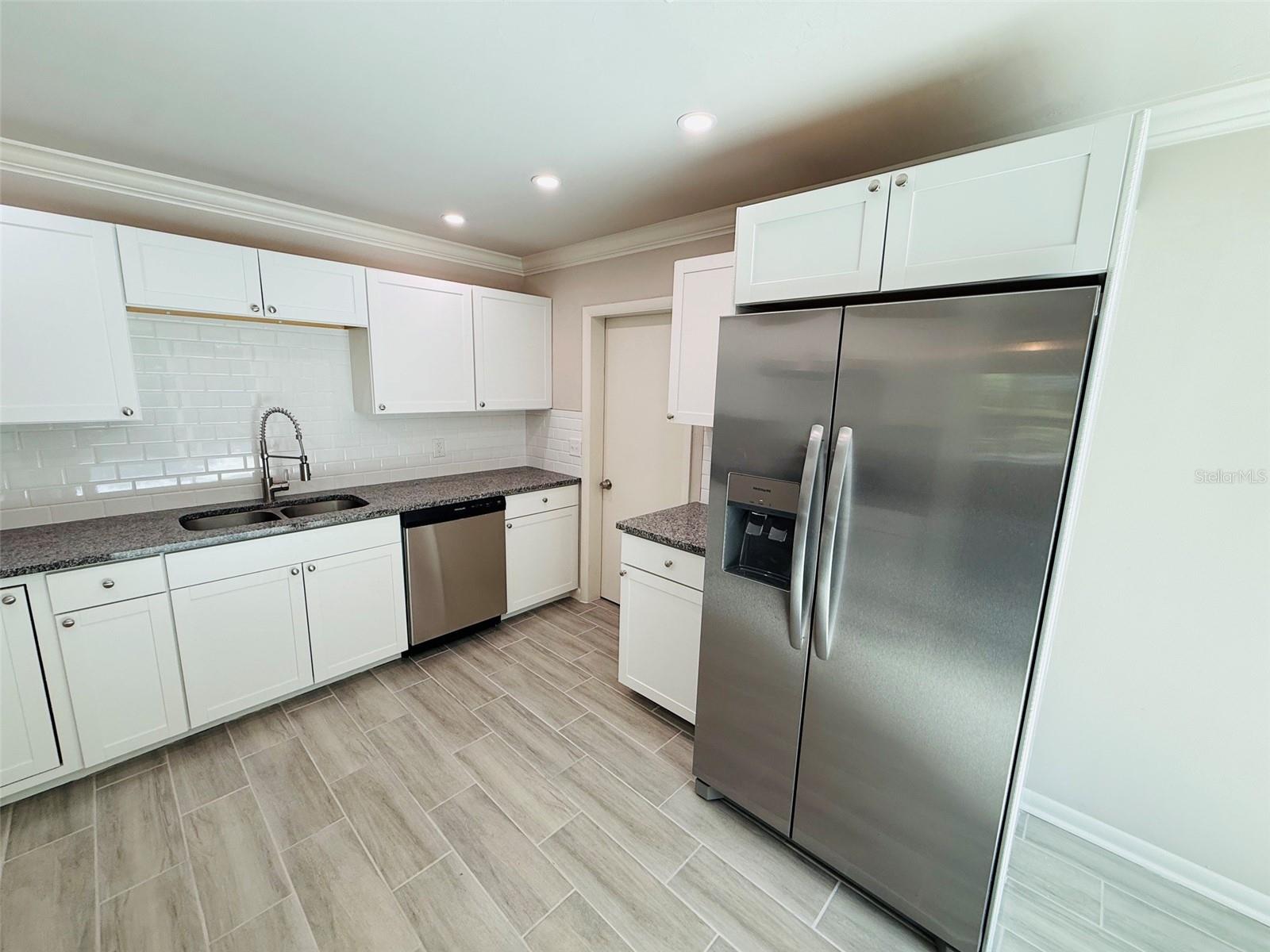 HIGHLAND COURT MANOR - Residential