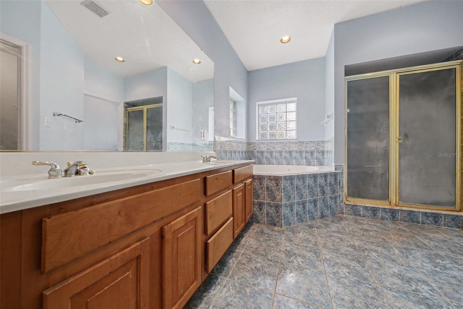 CAPE ORLANDO ESTATES UT 12A - Residential
