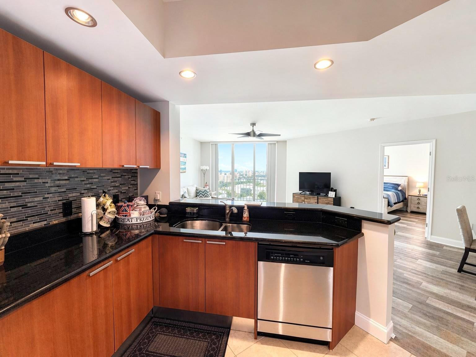MARINA GRANDE/HALIFAX 01 - Residential