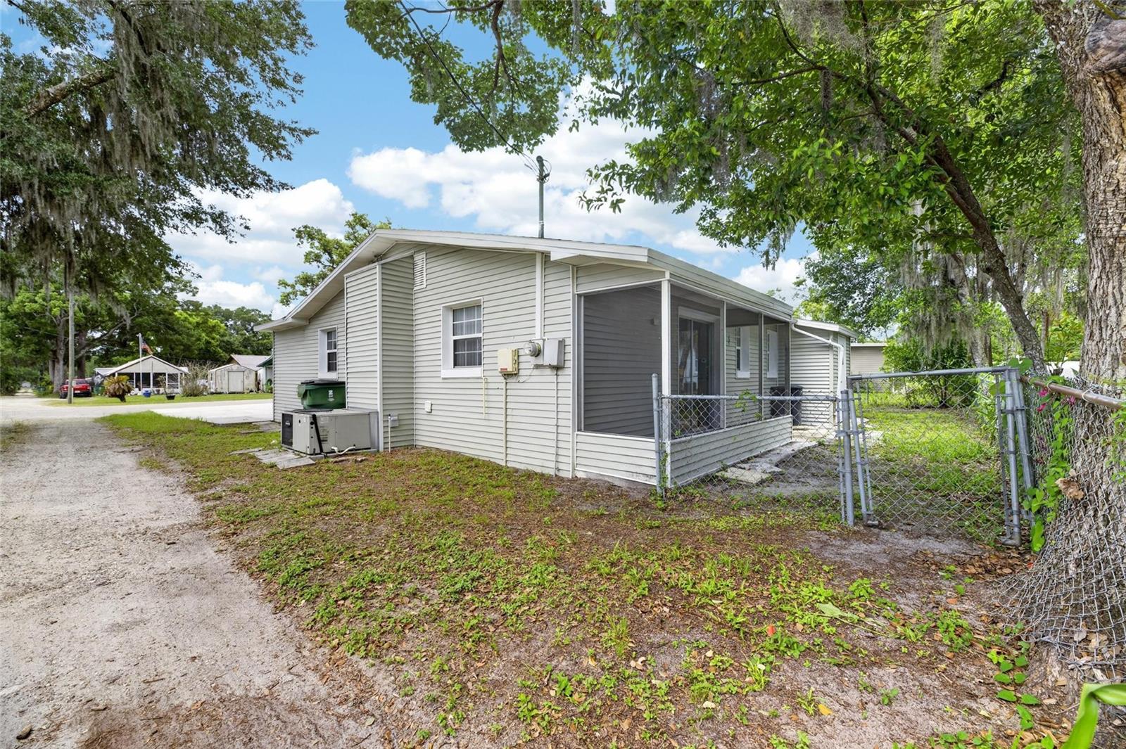 CITY ZEPHYRHILLS - Residential