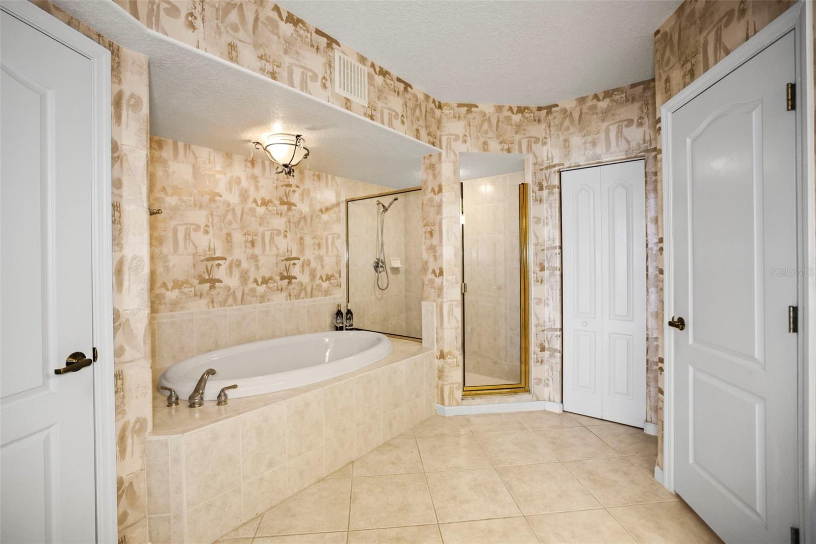 MARQUESA CONDO - Residential
