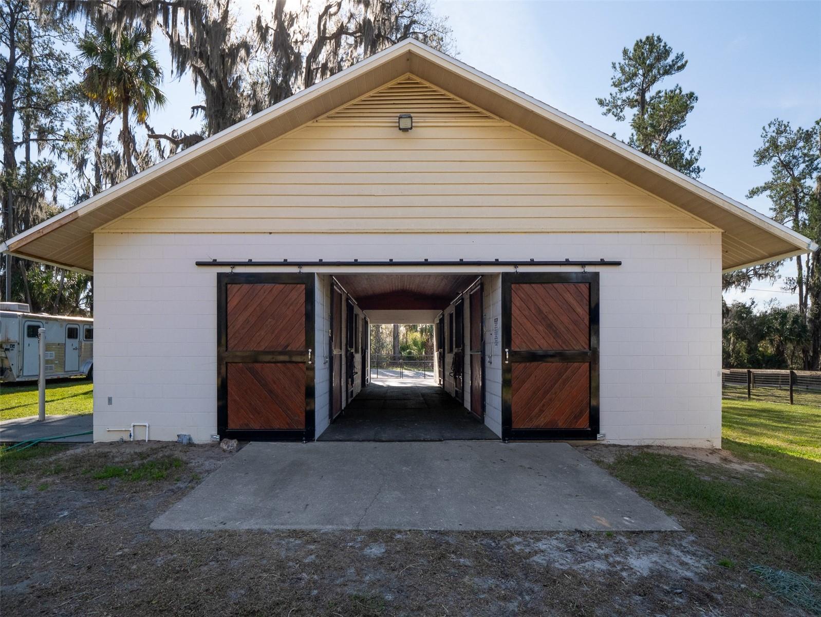 BROWN & DIALS - Residential