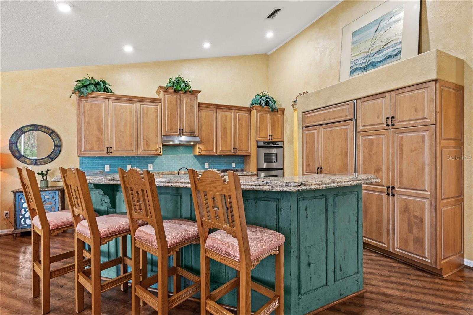 THREE OAKS - Residential