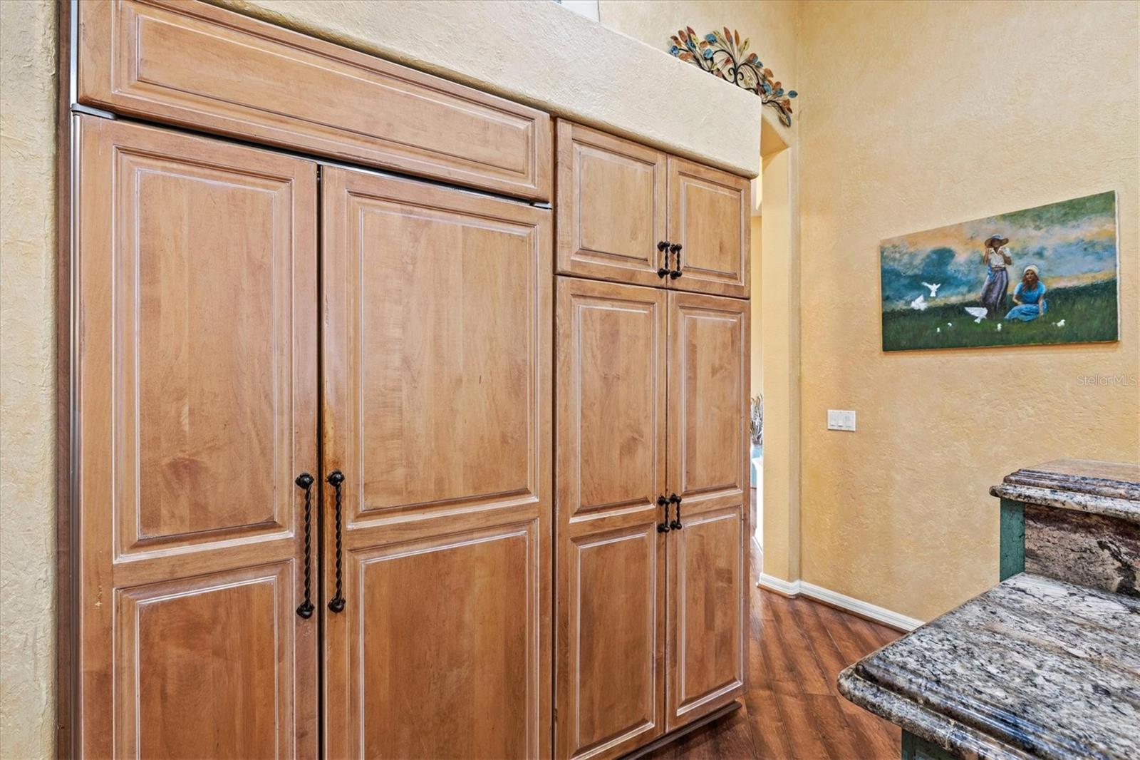 THREE OAKS - Residential