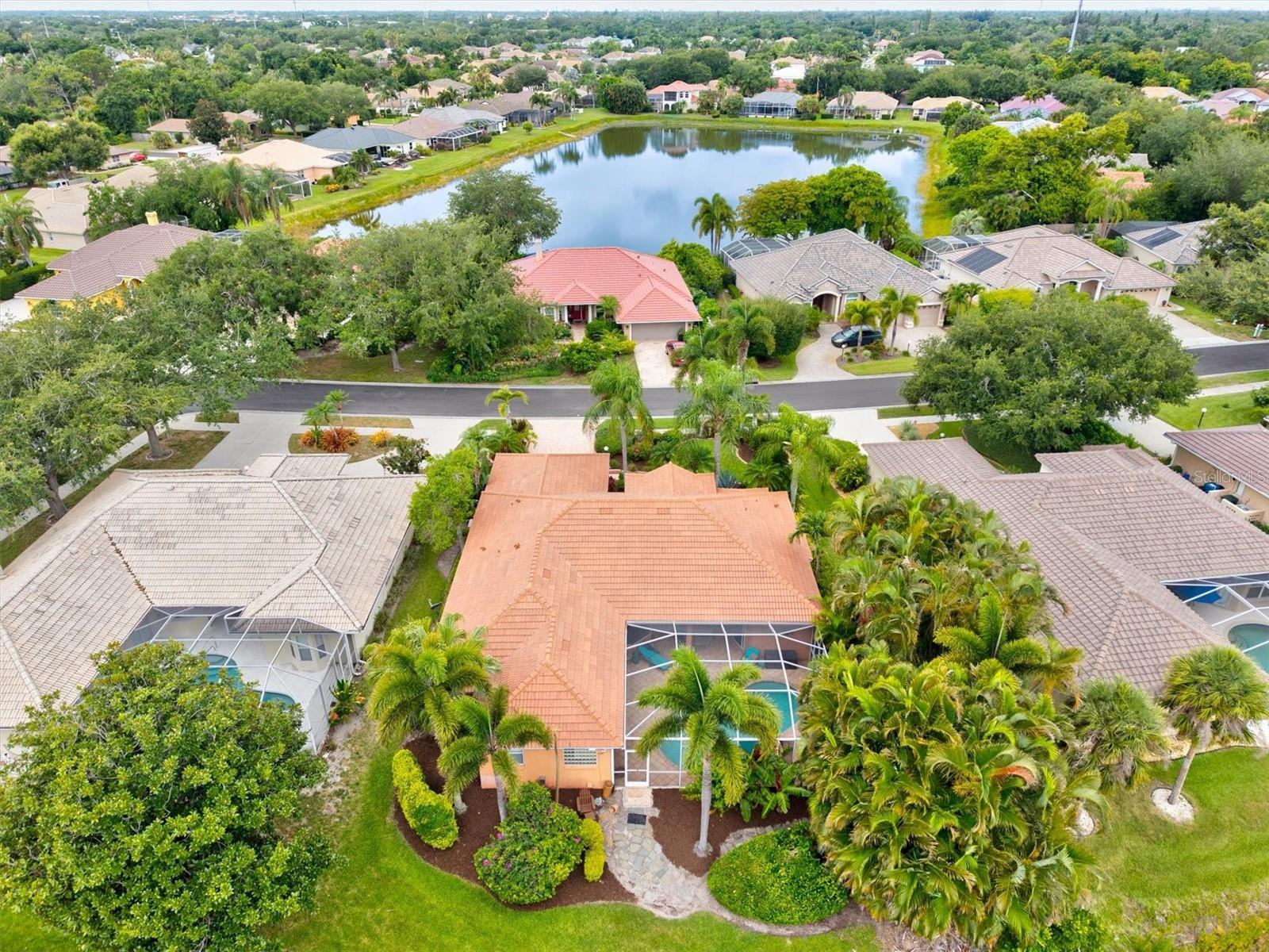 THREE OAKS - Residential