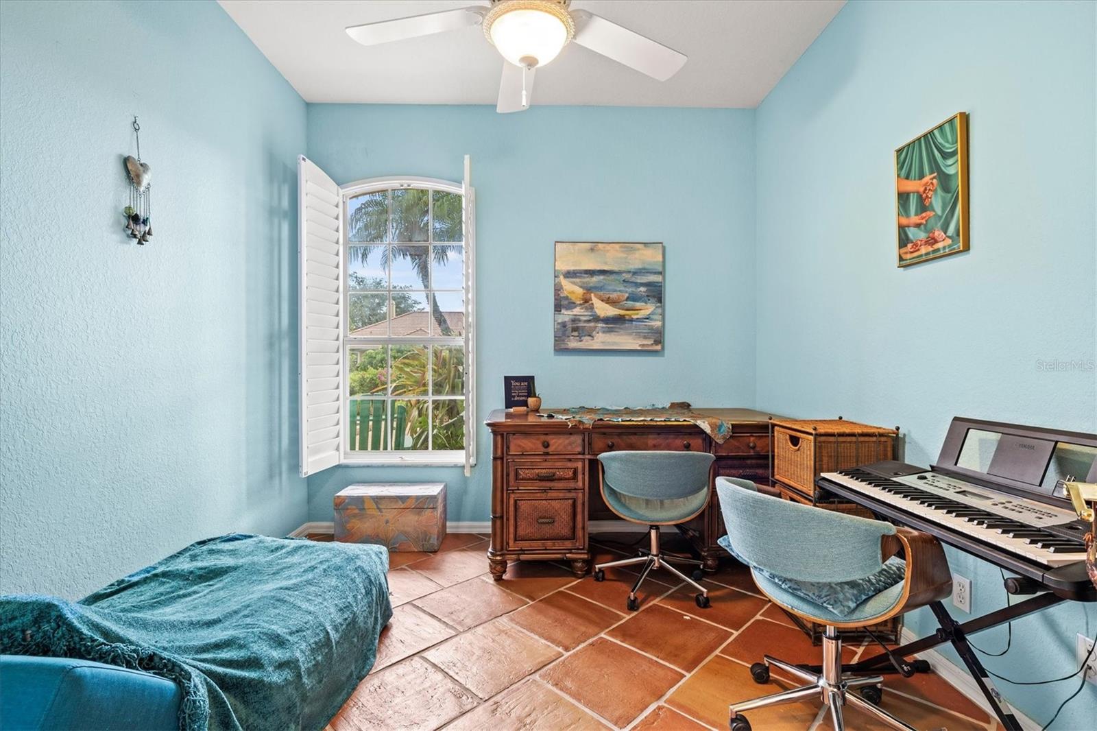 THREE OAKS - Residential
