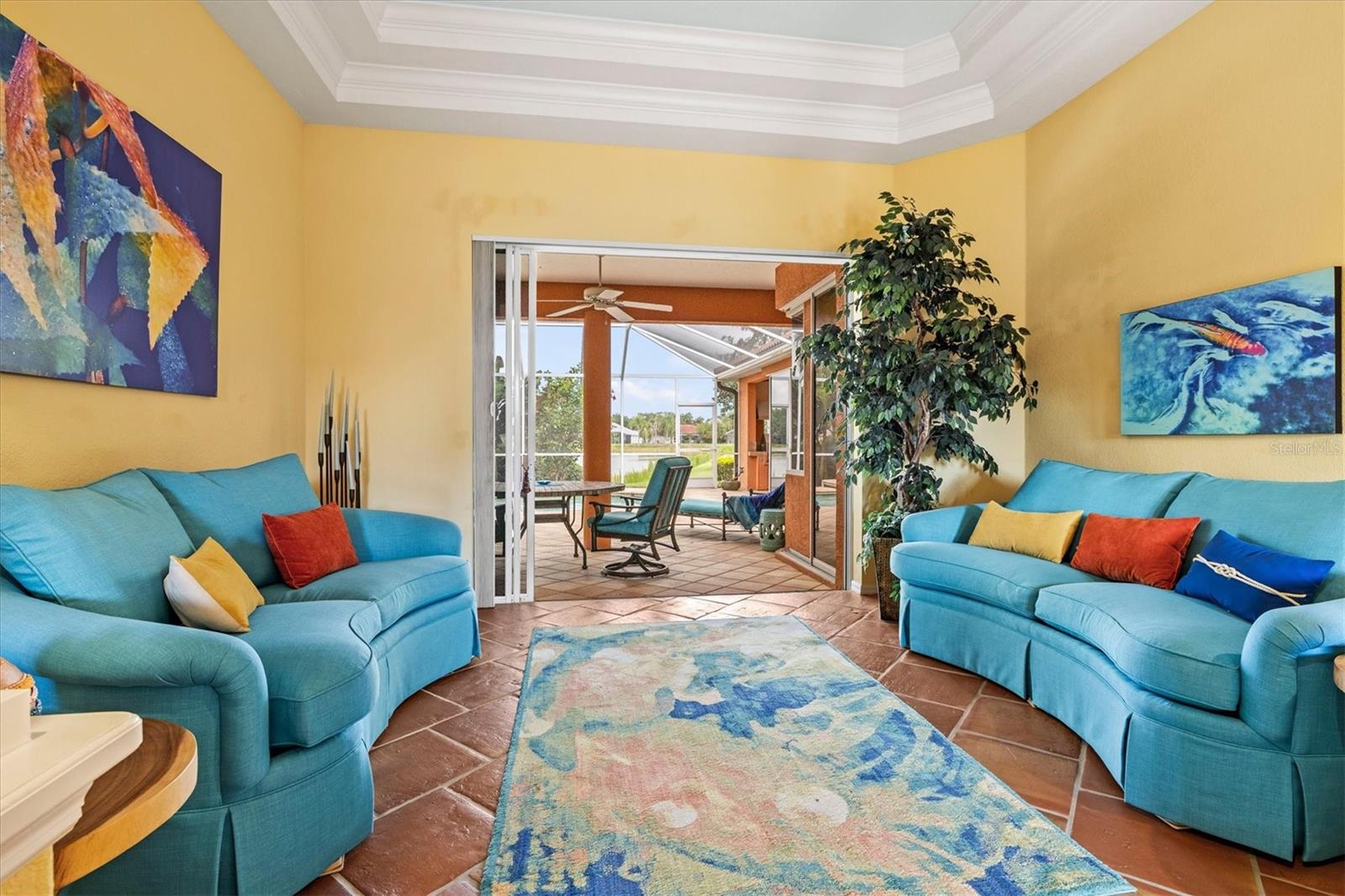 THREE OAKS - Residential