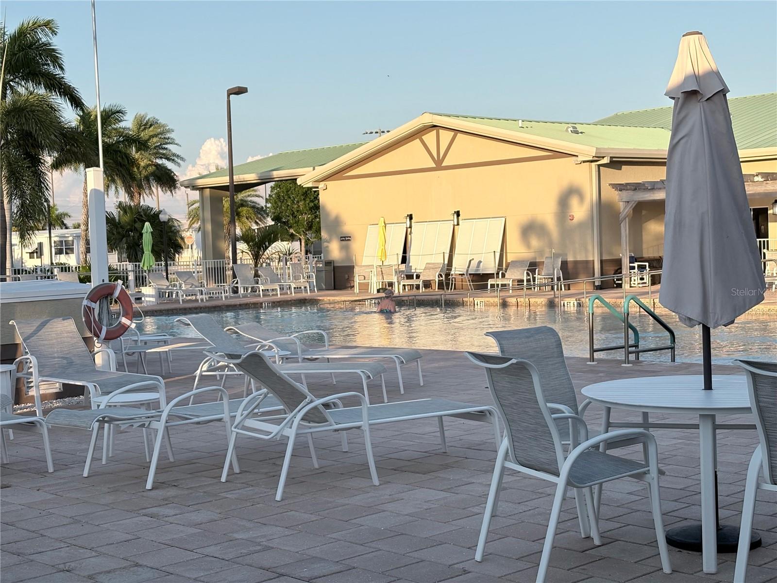 COUNTRY CLUB ESTATES - Residential
