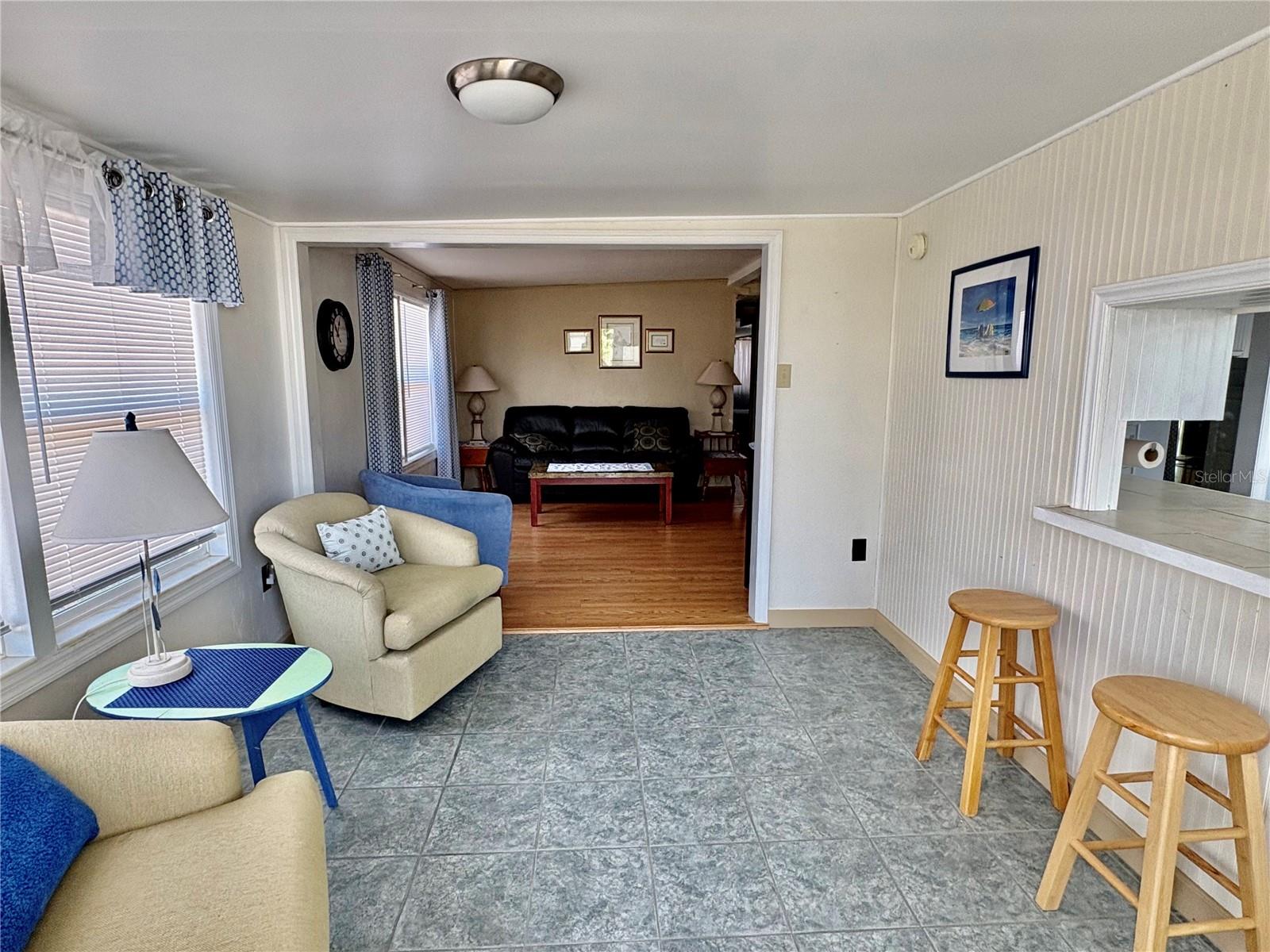 COUNTRY CLUB ESTATES - Residential