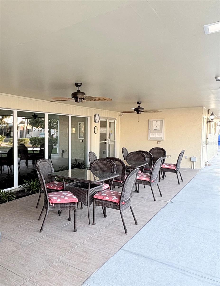 COUNTRY CLUB ESTATES - Residential