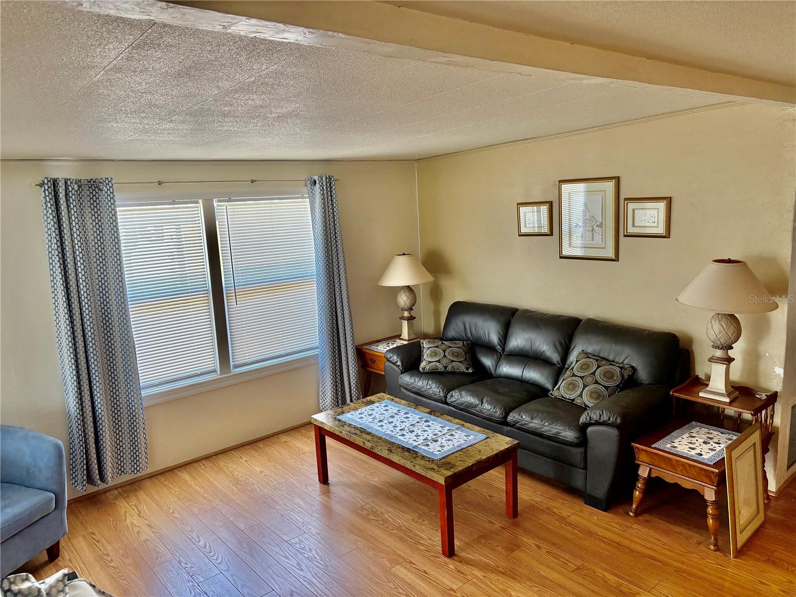 COUNTRY CLUB ESTATES - Residential