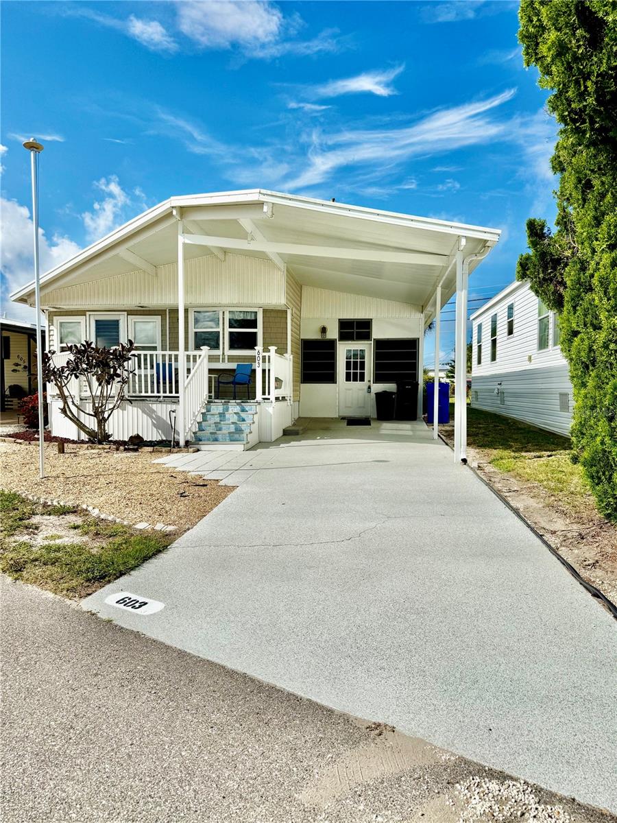 COUNTRY CLUB ESTATES - Residential
