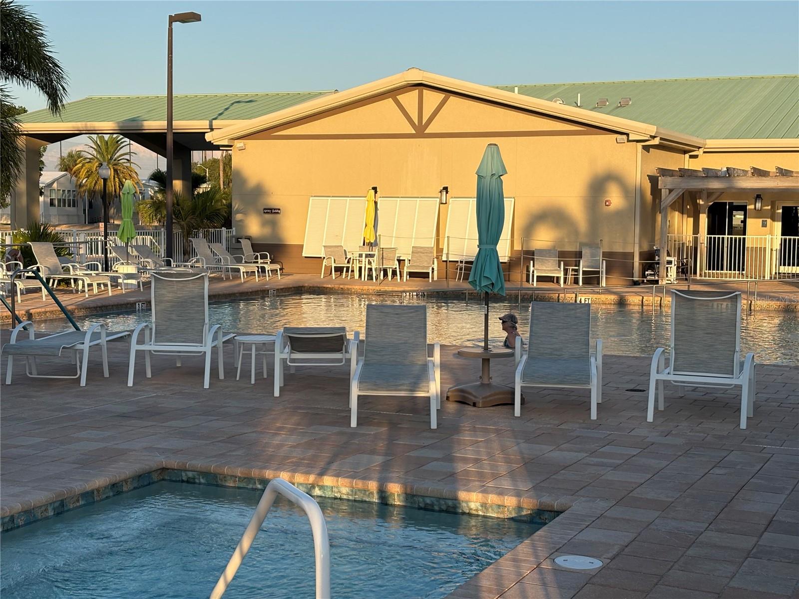 COUNTRY CLUB ESTATES - Residential