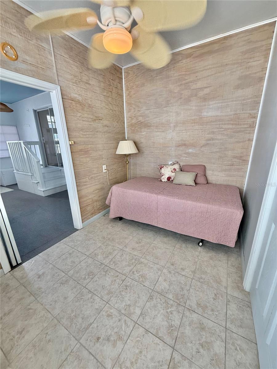 COUNTRY CLUB ESTATES - Residential