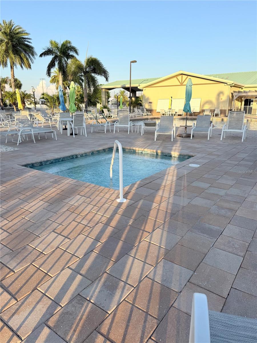 COUNTRY CLUB ESTATES - Residential