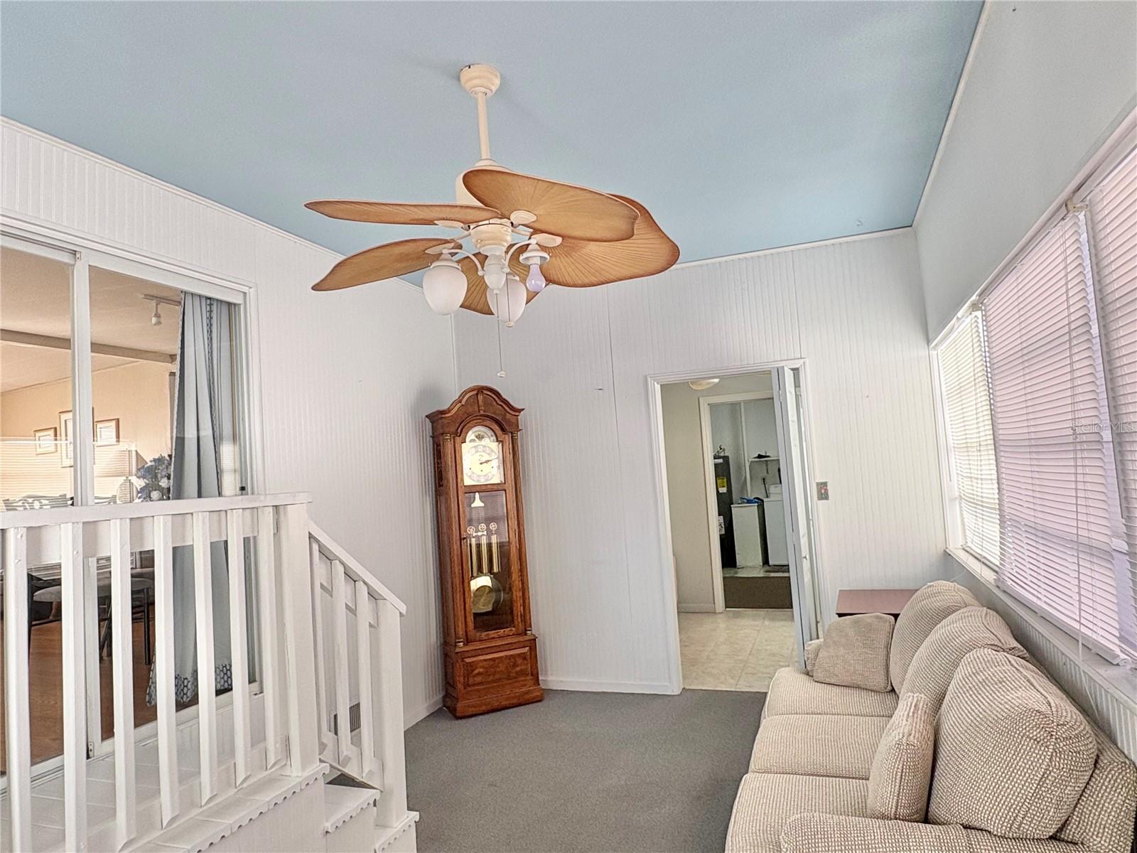 COUNTRY CLUB ESTATES - Residential