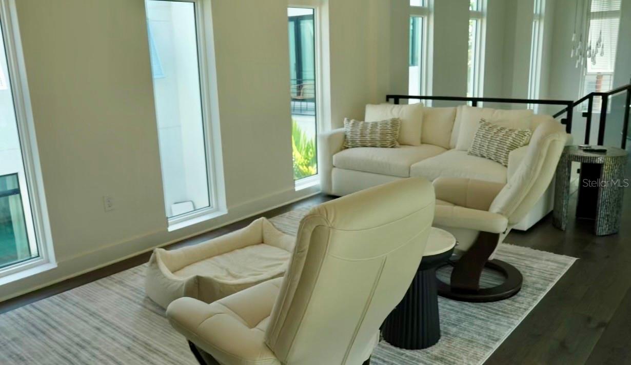 AQUA LAGOON - Residential