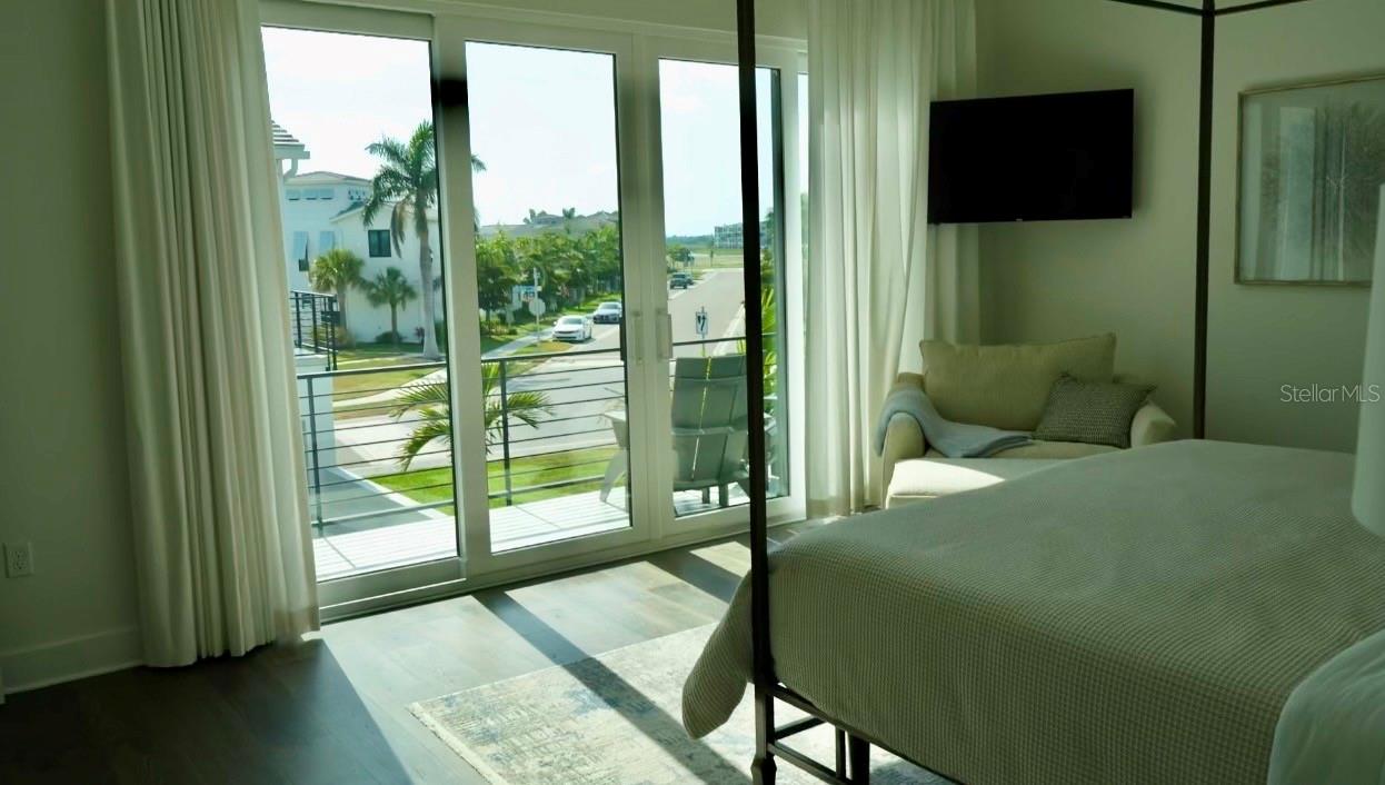 AQUA LAGOON - Residential