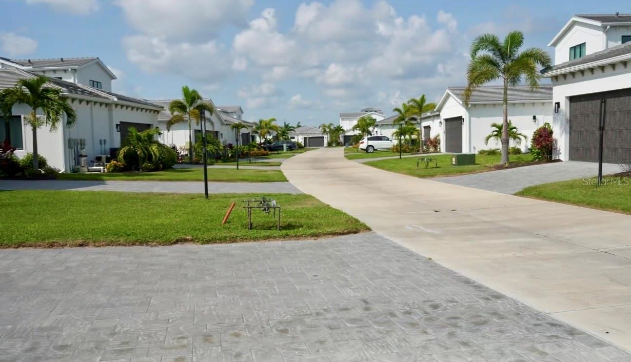 AQUA LAGOON - Residential