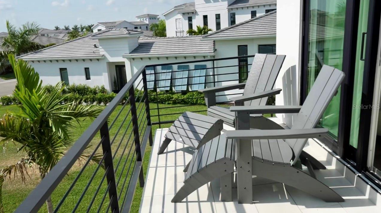 AQUA LAGOON - Residential