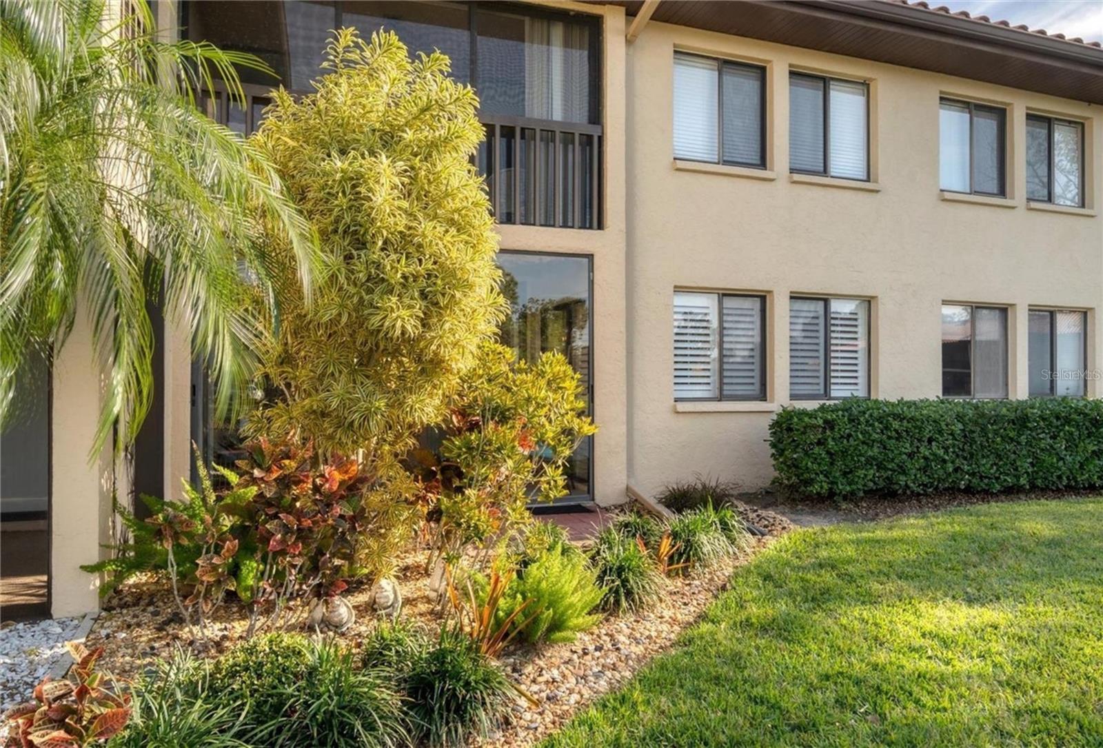 VILLAGE LAKE - Residential