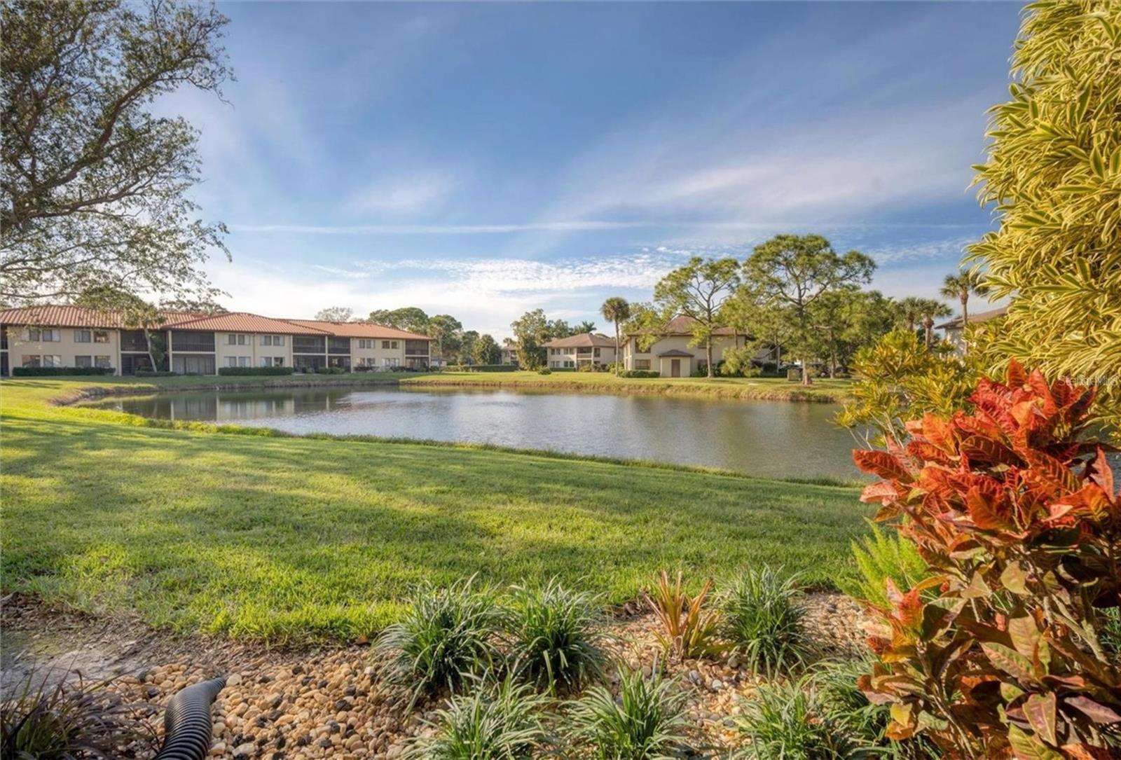 VILLAGE LAKE - Residential