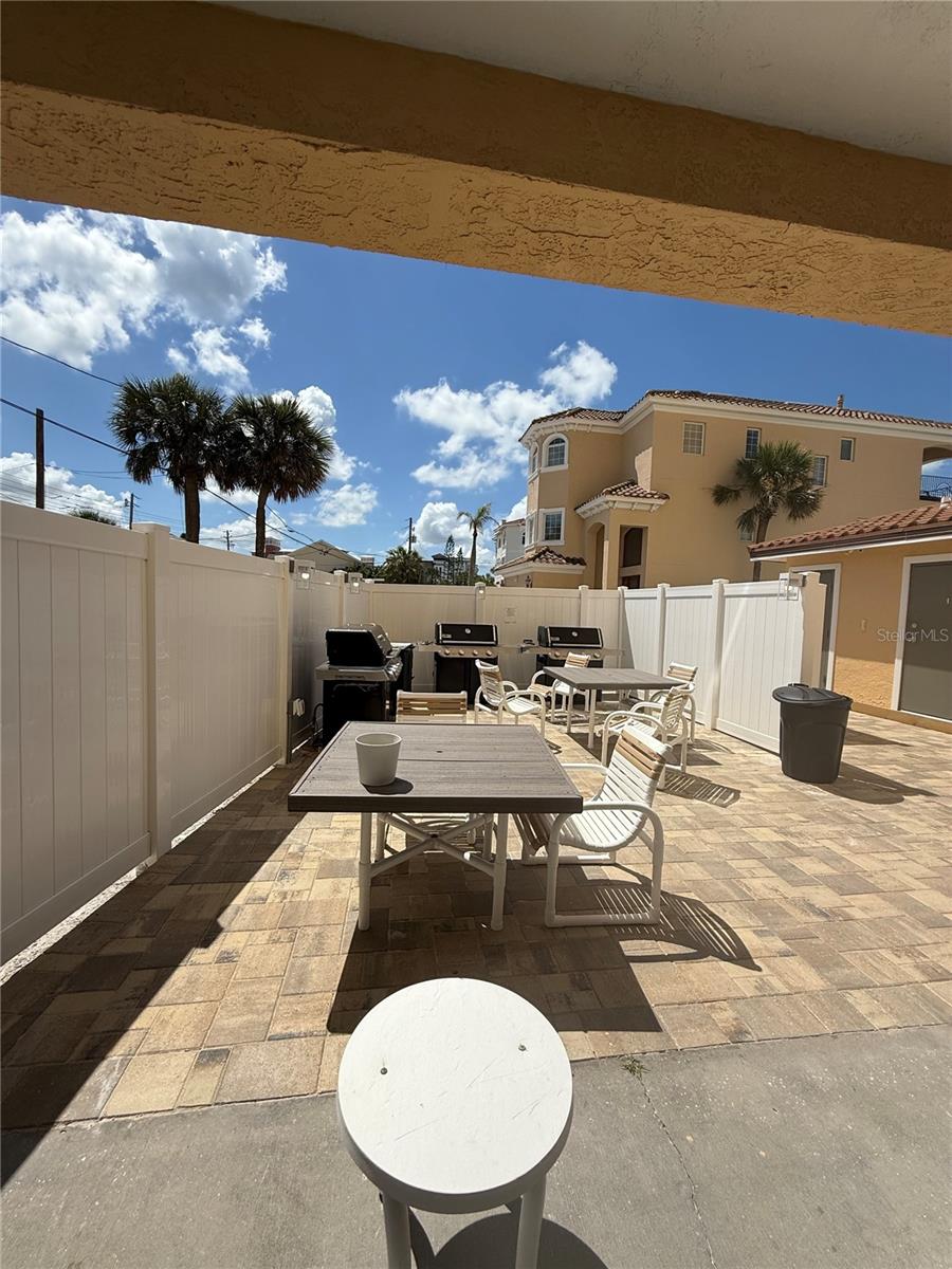 COLLWOOD THE CONDO - Residential