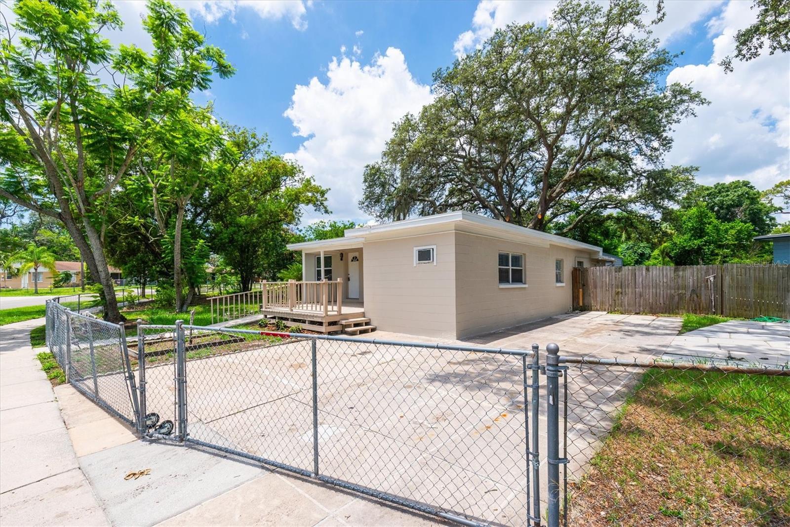 TAMPA OVERLOOK - Residential