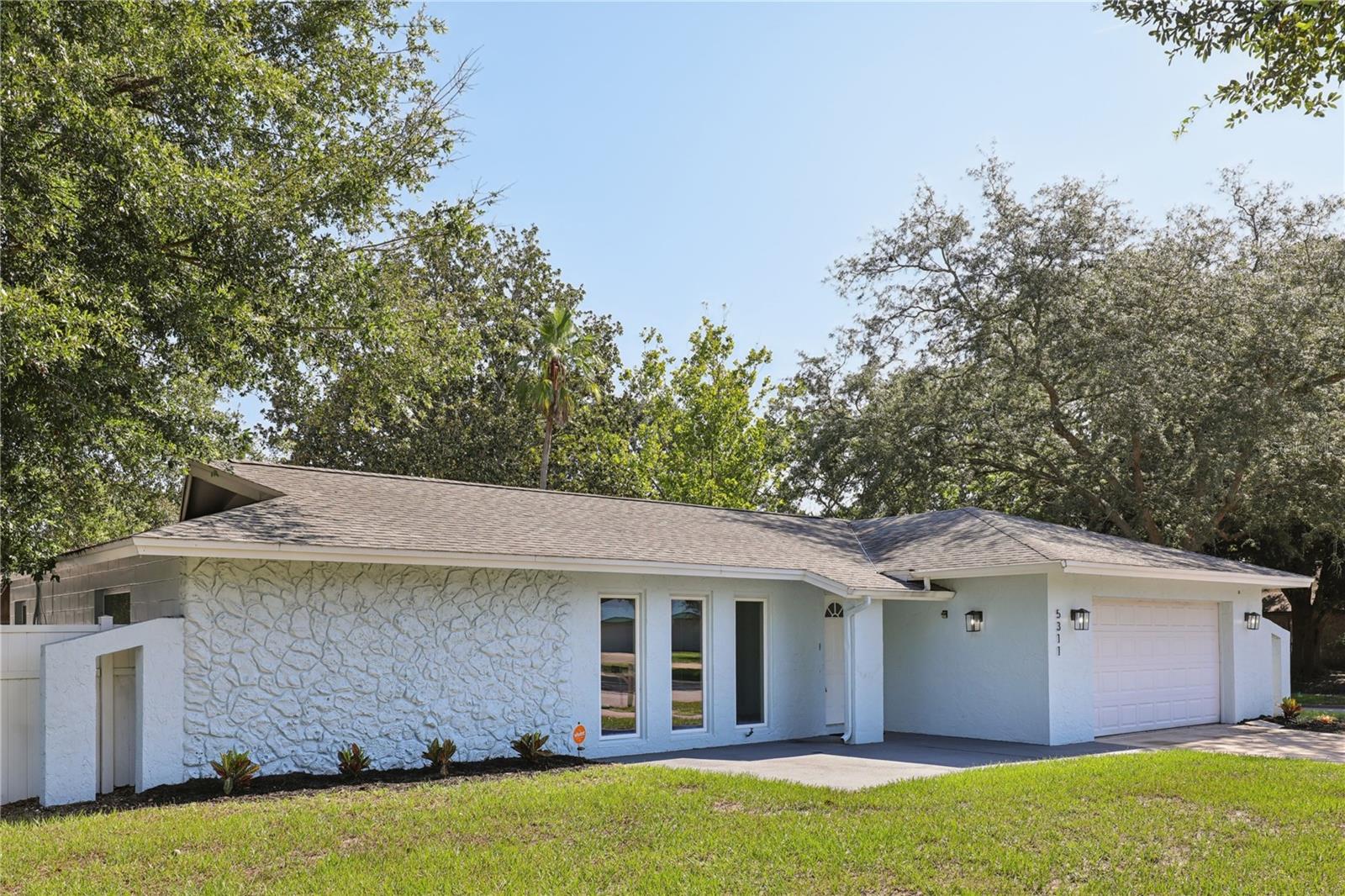 DOVER MANOR - Residential