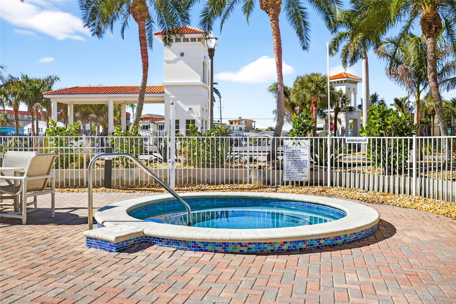 LAS FLORES CONDO - Residential