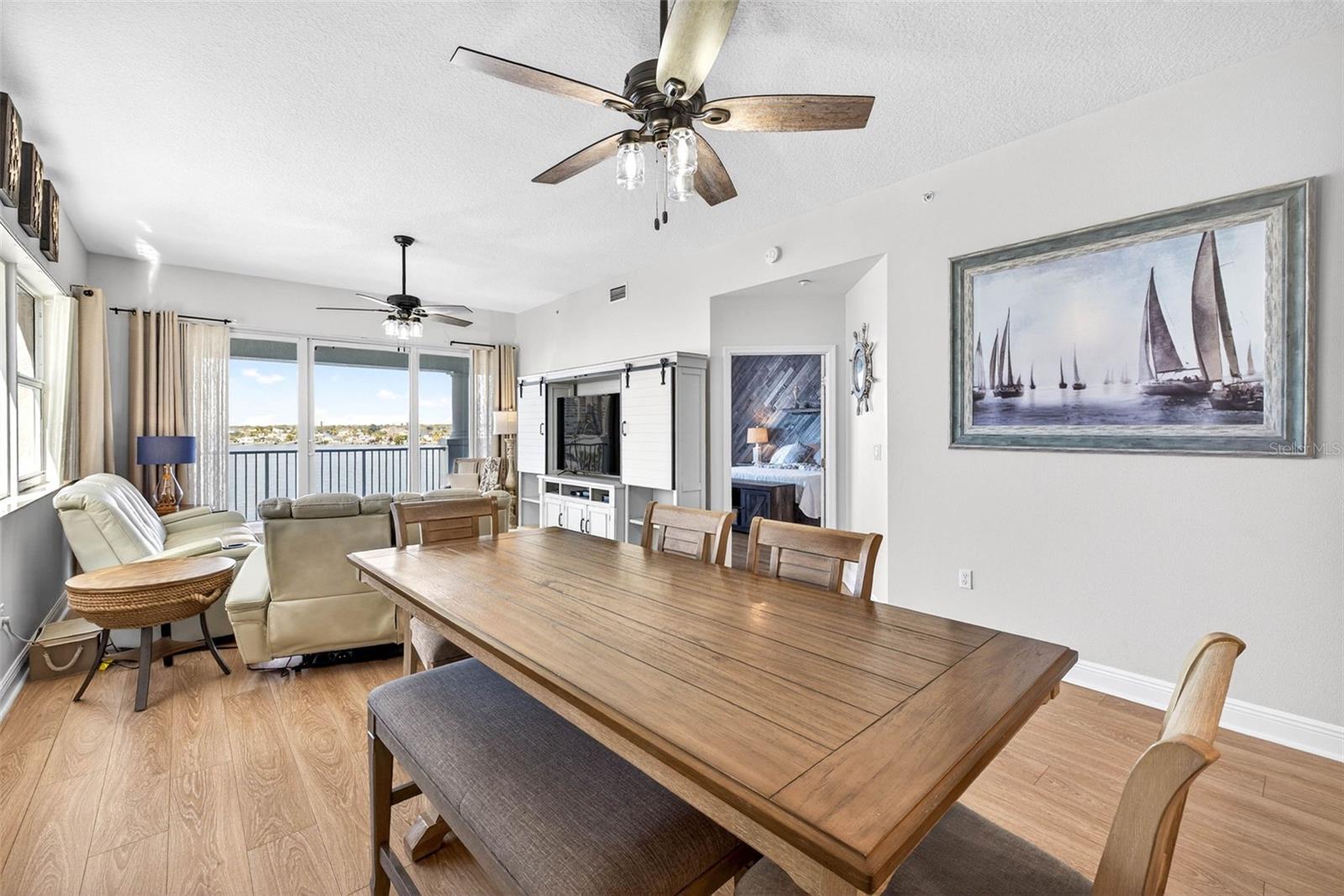 LAS FLORES CONDO - Residential
