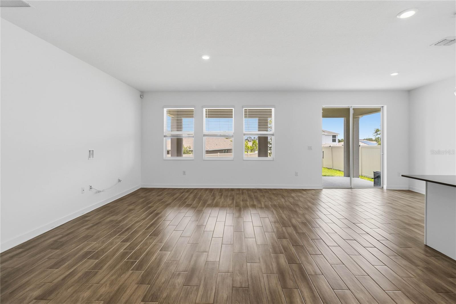 ARDEN PARK NORTH PH 5 - Residential Lease
