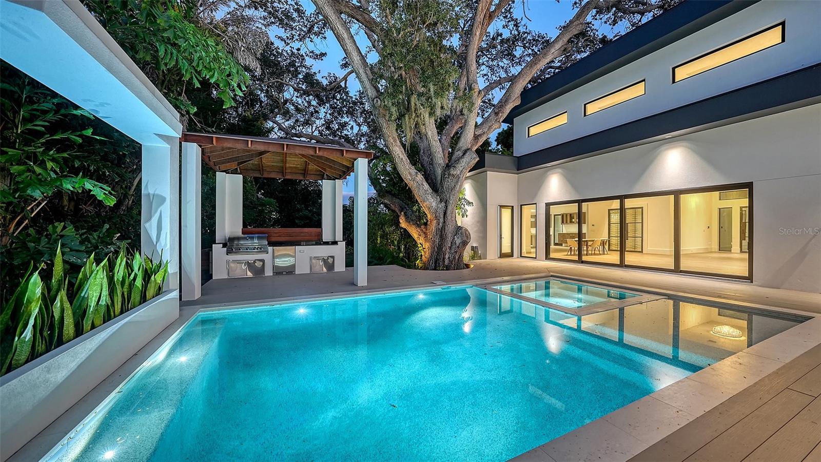 OYSTER BAY ESTATES - Residential
