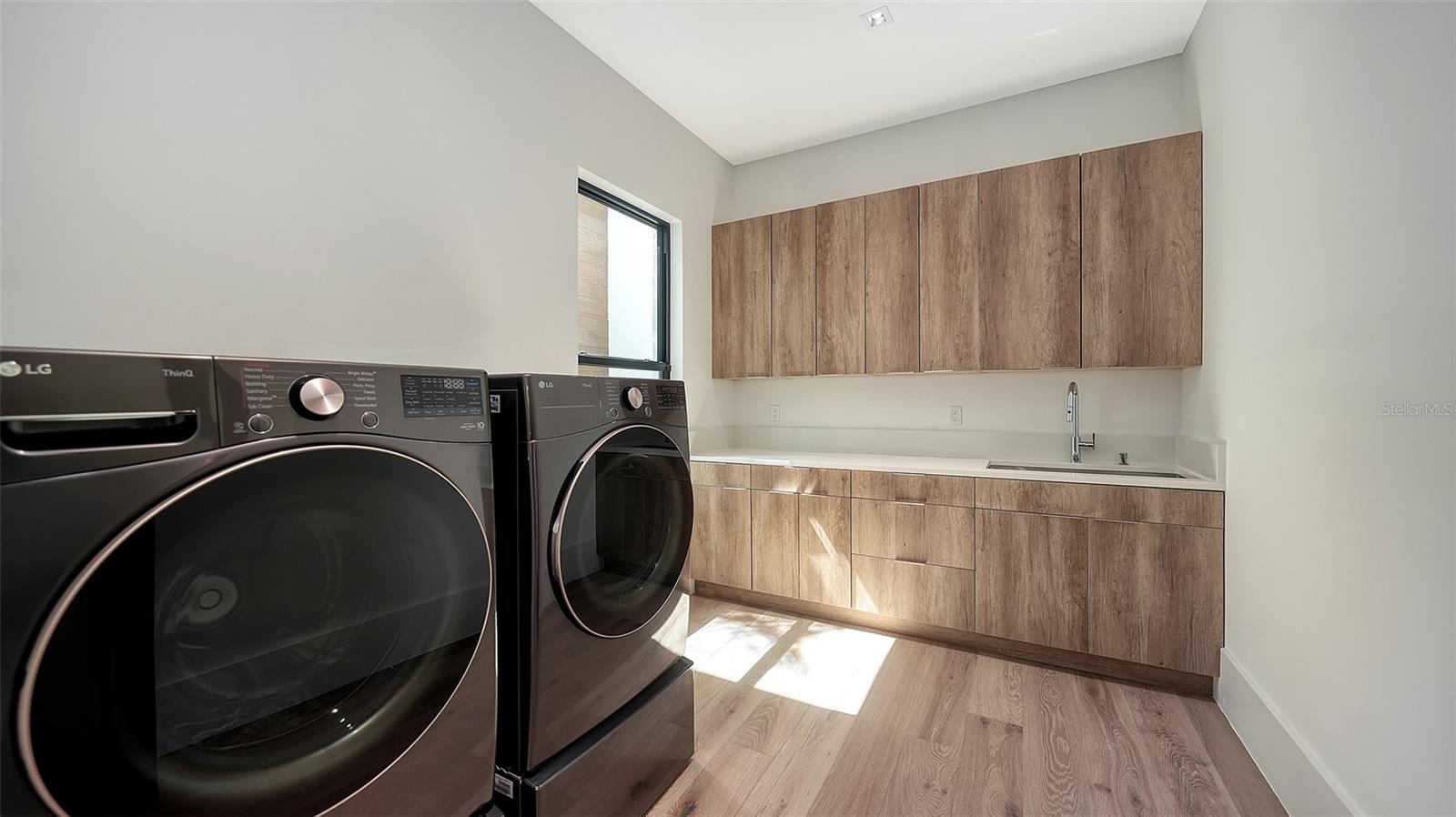 OYSTER BAY ESTATES - Residential