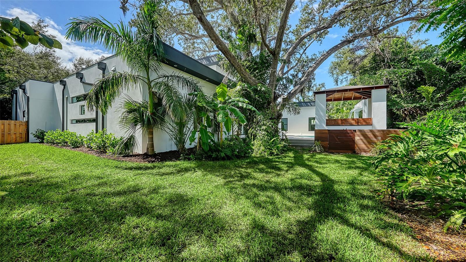 OYSTER BAY ESTATES - Residential