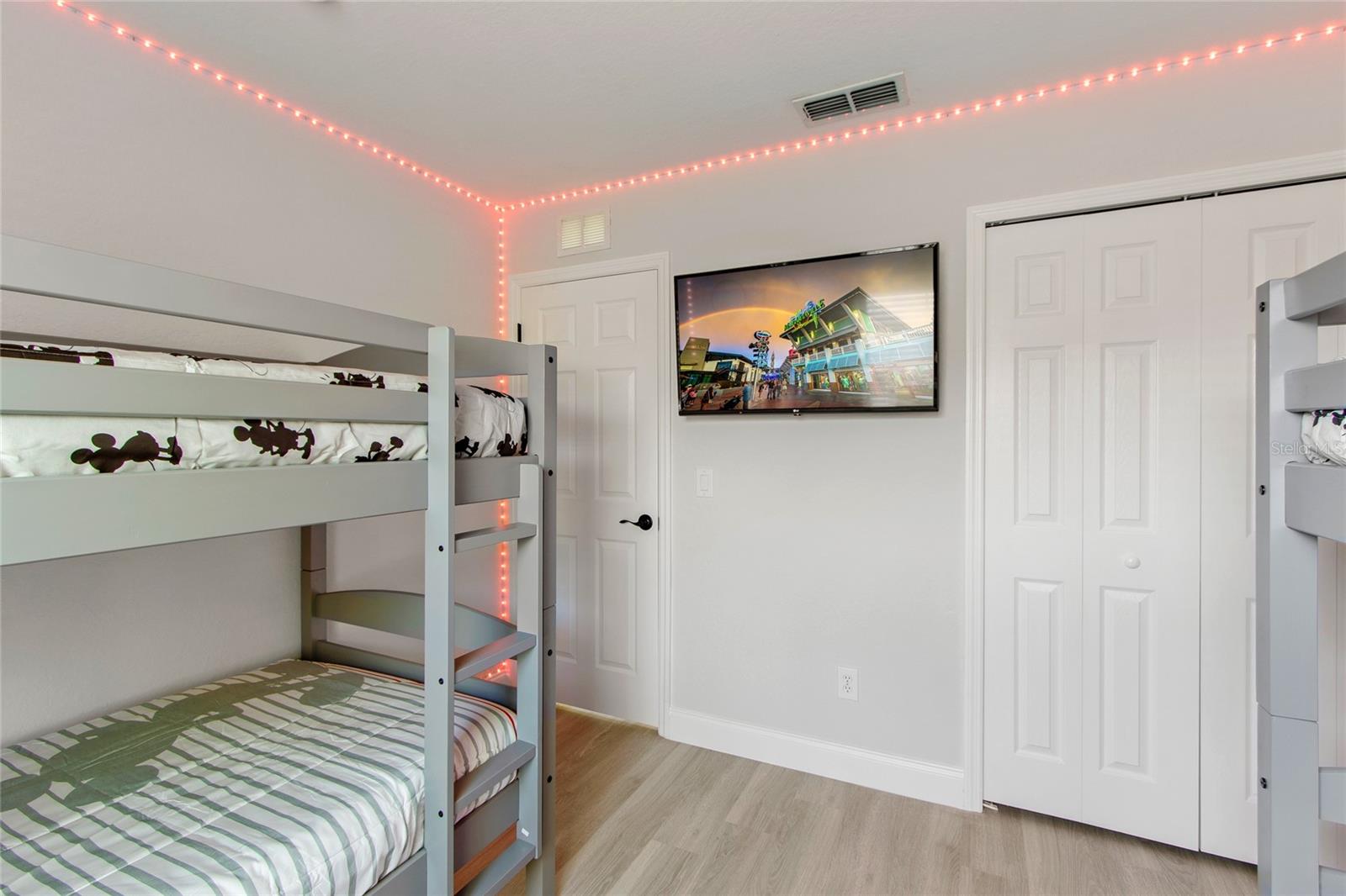 REGAL PALMS AT HIGHLAND RESERVE PH 05 - Residential