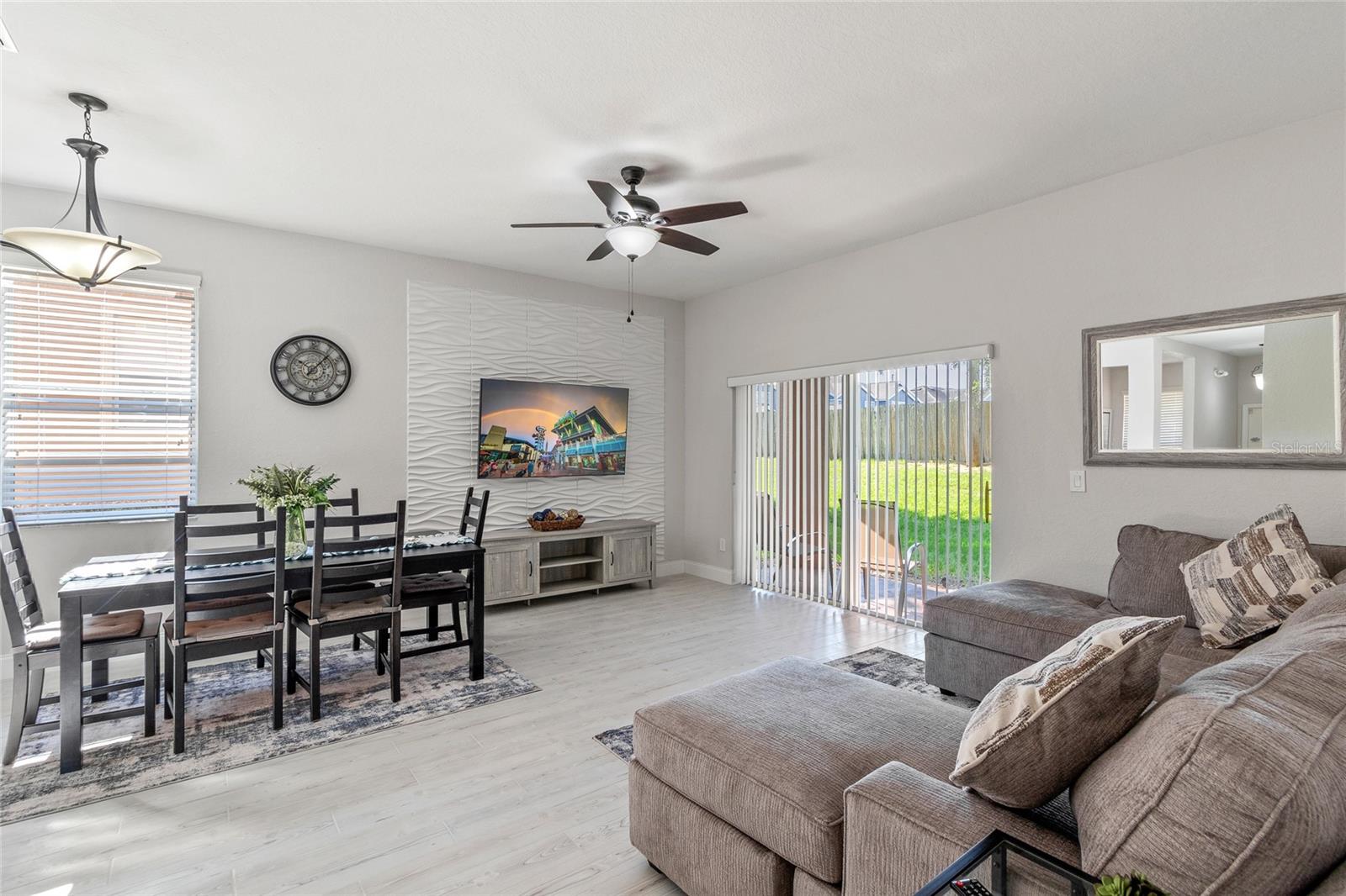 REGAL PALMS AT HIGHLAND RESERVE PH 05 - Residential