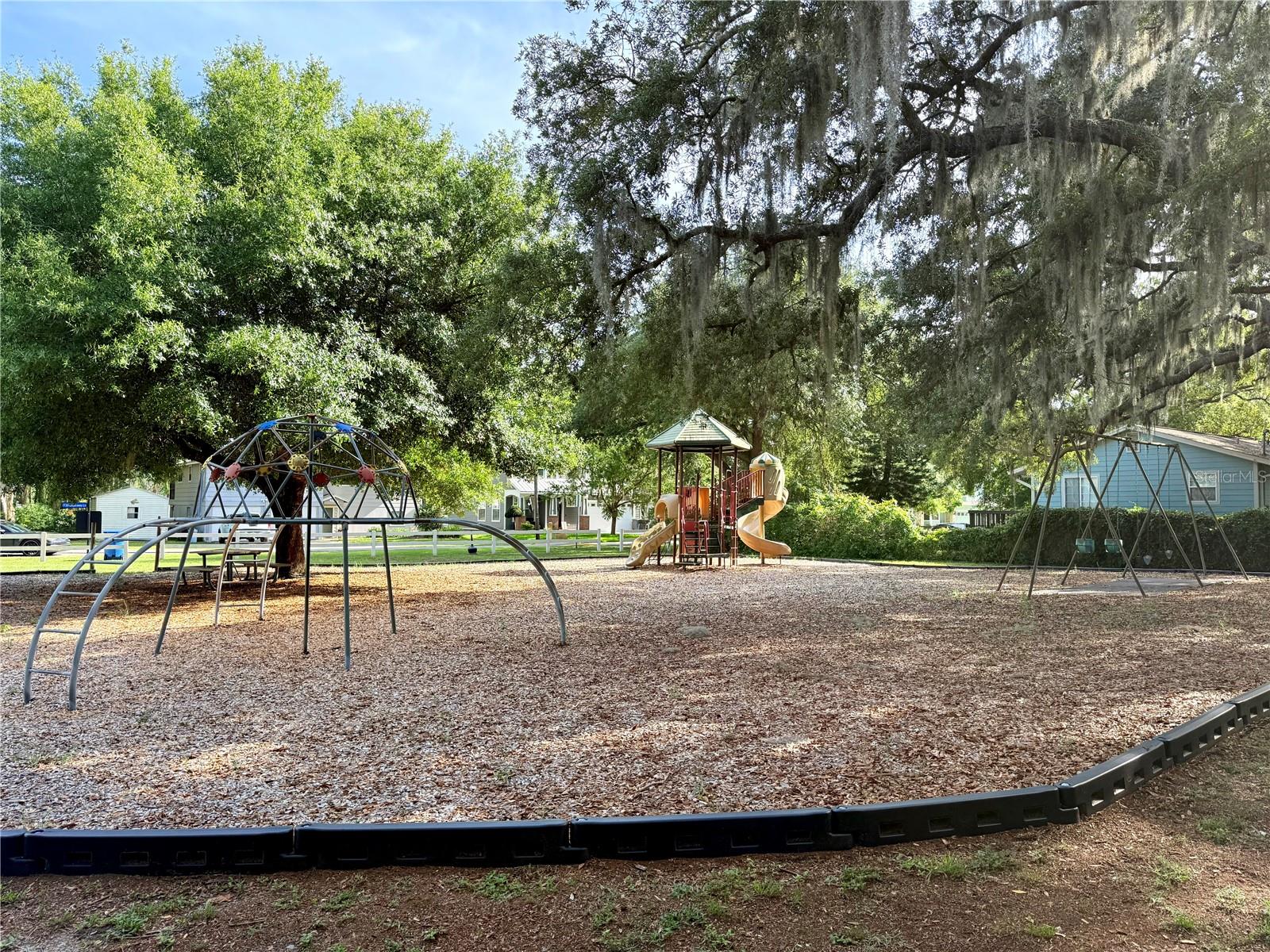 HOLIDAY CLUB UNIT 2 - Residential
