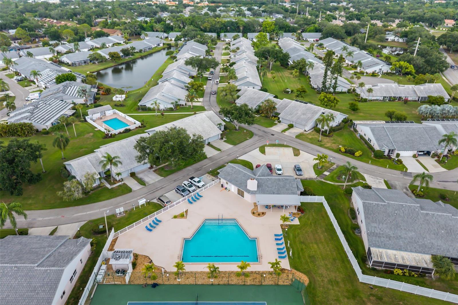 CRESTWOOD VILLAS - Residential