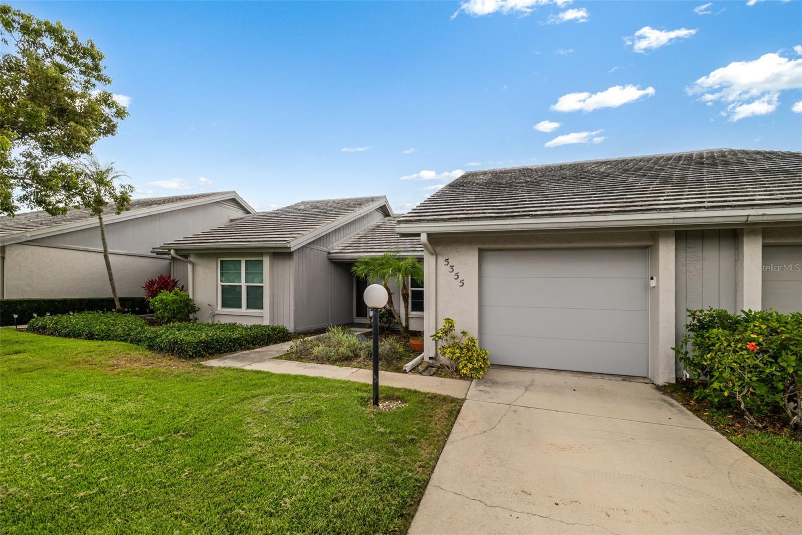 CRESTWOOD VILLAS - Residential