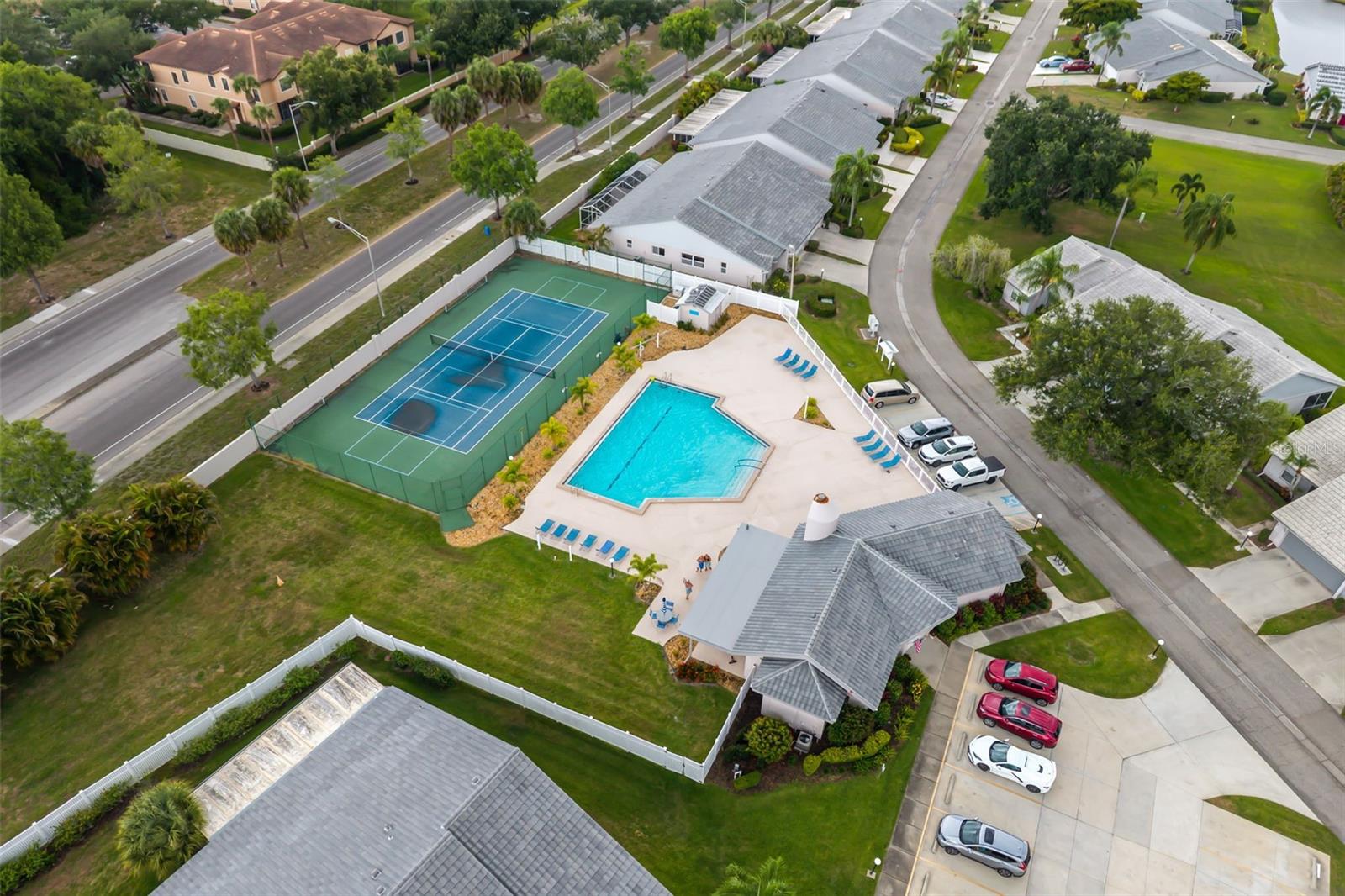CRESTWOOD VILLAS - Residential