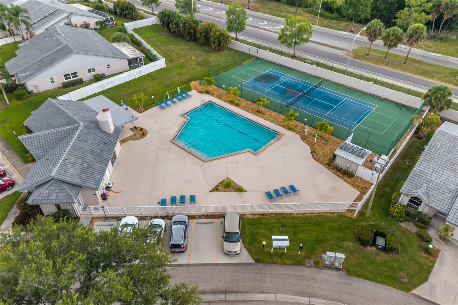 CRESTWOOD VILLAS - Residential