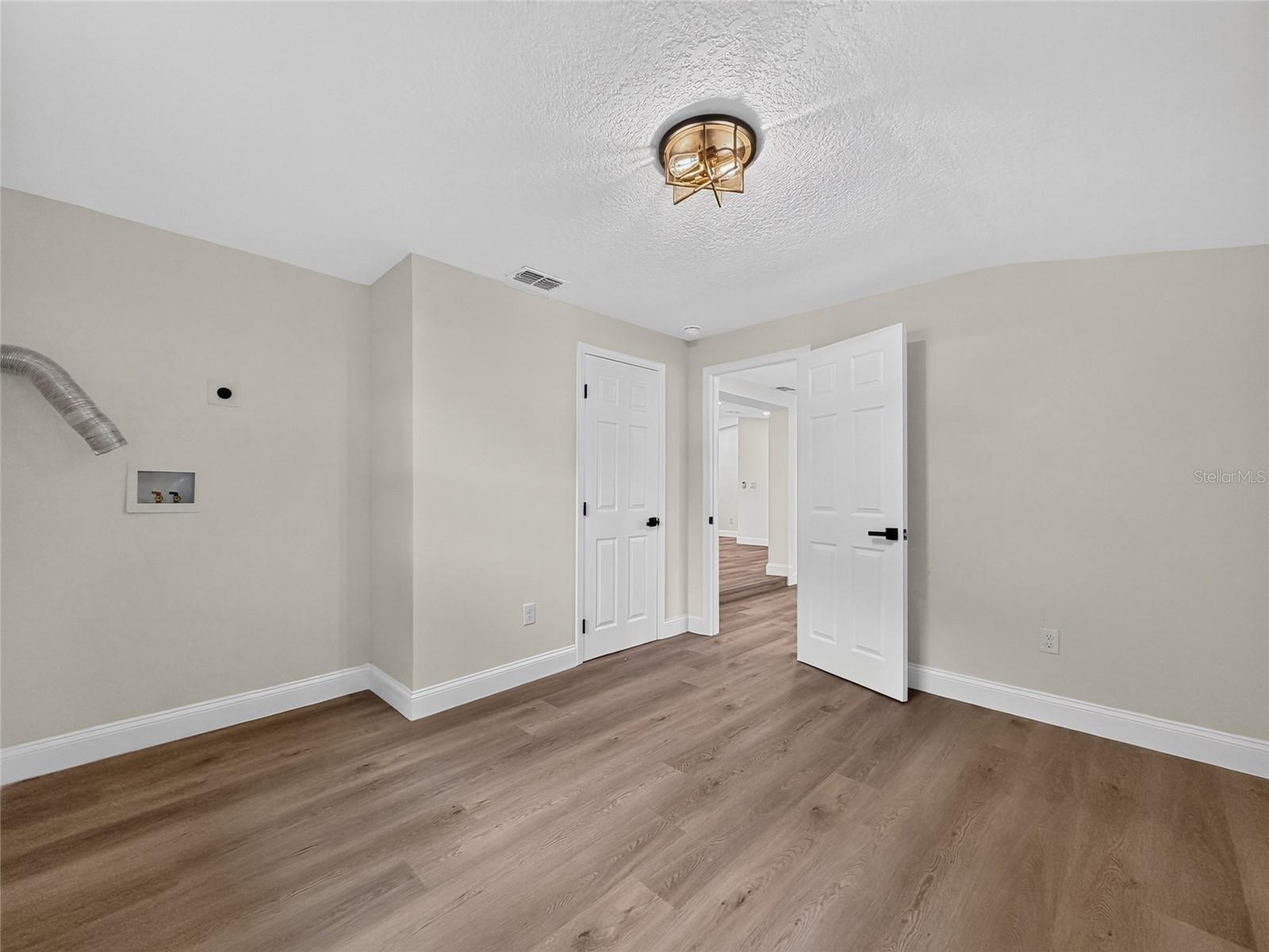 WILLIAMS GROVE - Residential