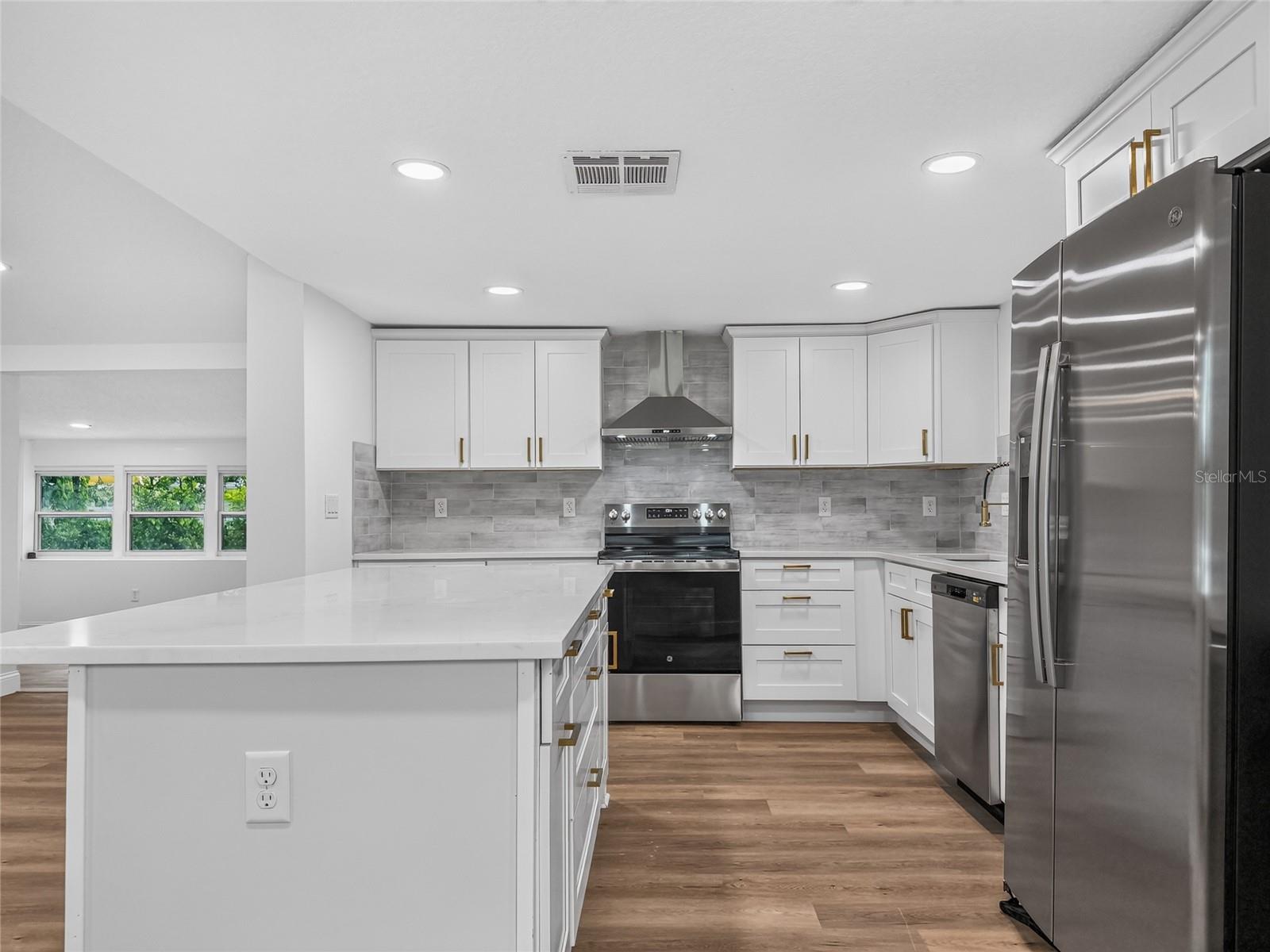 WILLIAMS GROVE - Residential