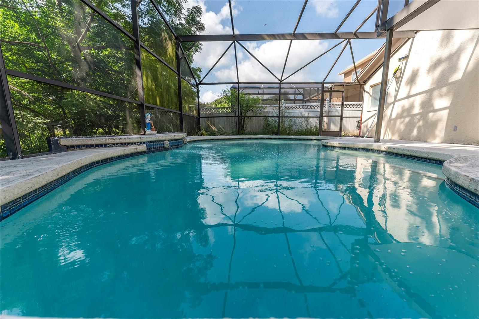 PEMBROOKE - Residential Lease