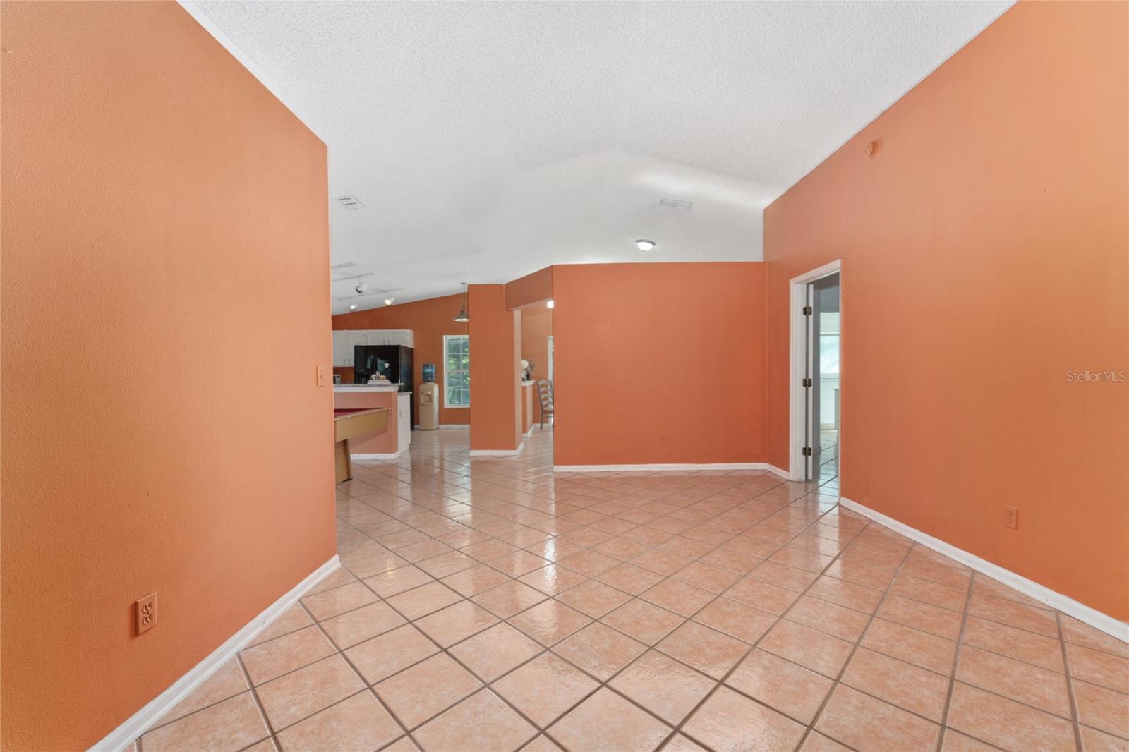 PEMBROOKE - Residential Lease